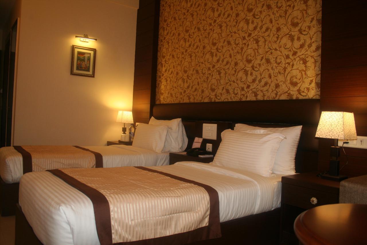 Hotel The Royal Retreat Ranchi Exterior foto